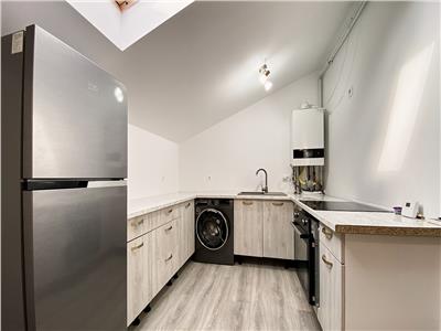 Apartament 3 camere, 2 dormitoare, bloc nou, parcare,  str. Colinei