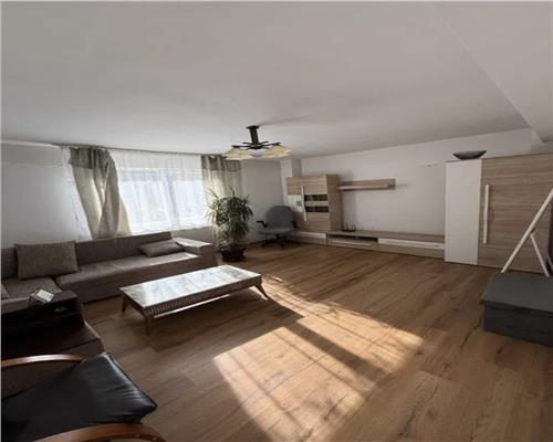 Apartament 2 camere, decomandat, zona Calea Turzii.