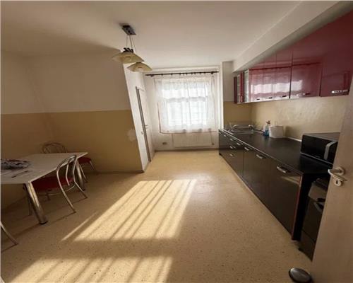 Apartament 2 camere, decomandat, zona Calea Turzii.