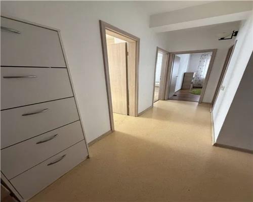 Apartament 2 camere, decomandat, zona Calea Turzii.