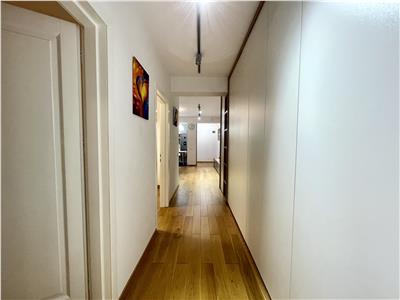 Apartament 3 camere, S 68 mp + parcare, zona Grand Hotel Italia.