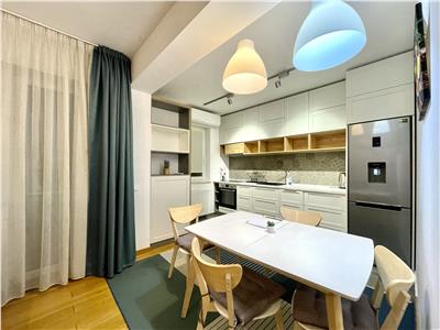 Apartament 3 camere, S 68 mp + parcare, zona Grand Hotel Italia.
