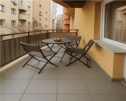 Apartament 3 camere, S 90 mp, parcare, Titulescu.