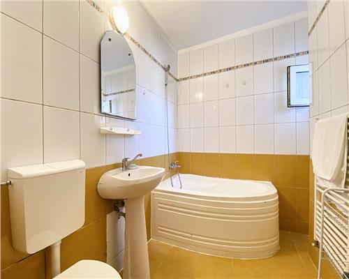 Apartament 2 camere (2 dormitoare) în Zorilor, lângă UMF, cu parcare