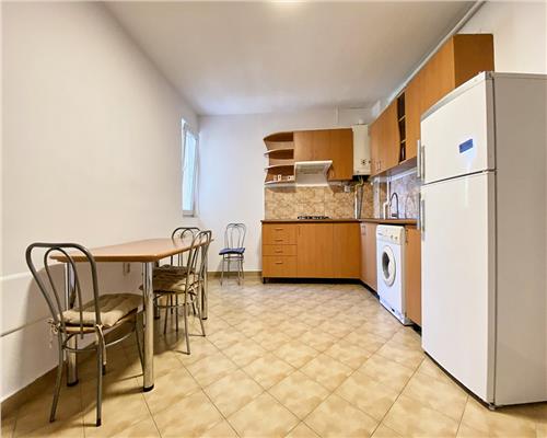 Apartament 2 camere (2 dormitoare) în Zorilor, lângă UMF, cu parcare