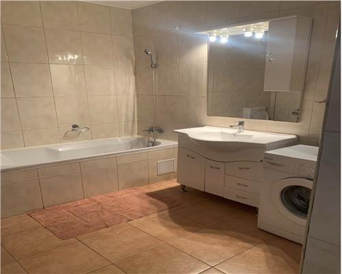 Apartament 2 camere, decomandat, parcare, Horea.