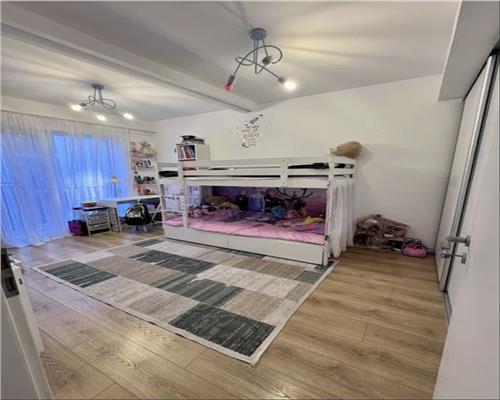 Apartament 2 camere, bloc nou, mobilat, utilat, zona Semicentrală.