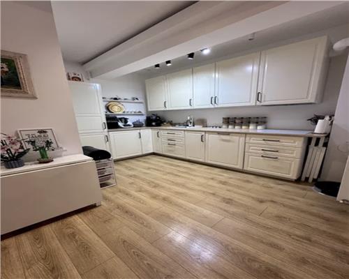 Apartament 2 camere, bloc nou, mobilat, utilat, zona Semicentrală.