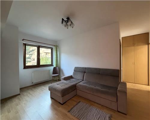 Apartament 2 camere, Semidecomandat, parcare, Năsăud.