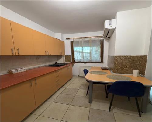 Apartament 2 camere, Semidecomandat, parcare, Năsăud.