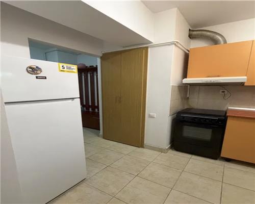Apartament 2 camere, Semidecomandat, parcare, Năsăud.