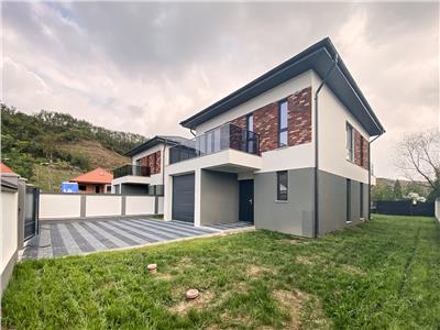 Casa individuala moderna, 4 camere, 120 mp + 450 mp teren, garaj,  Sannicoara,