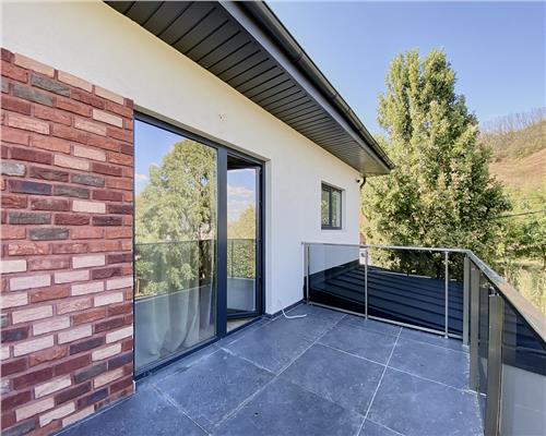 Casa individuala moderna, 4 camere, 120 mp + 450 mp teren, garaj,  Sannicoara,