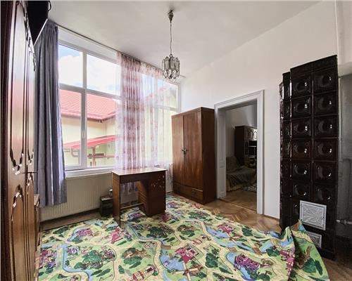 Apartament 4 camere in vila, S110 mp, 2 bai + parcare, Gruia,  str. Mecanicilor