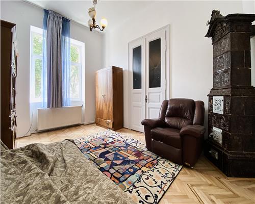 Apartament 4 camere in vila, S110 mp, 2 bai + parcare, Gruia,  str. Mecanicilor