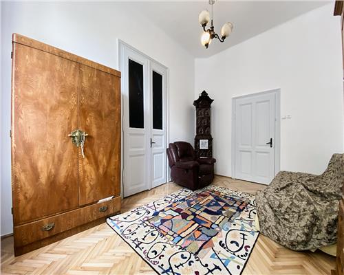 Apartament 4 camere in vila, S110 mp, 2 bai + parcare, Gruia,  str. Mecanicilor