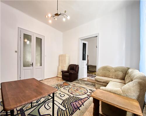 Apartament 4 camere in vila, S110 mp, 2 bai + parcare, Gruia,  str. Mecanicilor