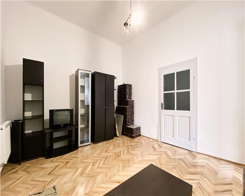 Apartament 4 camere in vila, S110 mp, 2 bai + parcare, Gruia,  str. Mecanicilor