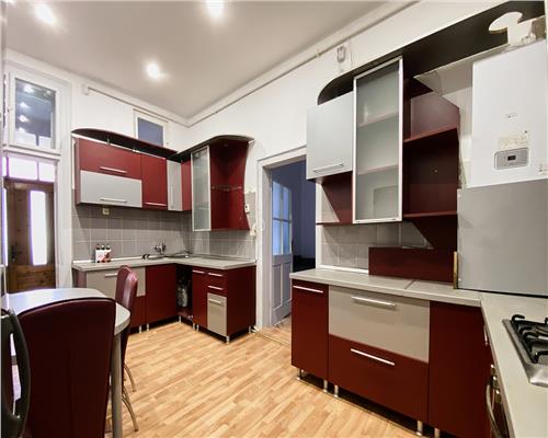 Apartament 4 camere in vila, S110 mp, 2 bai + parcare, Gruia,  str. Mecanicilor