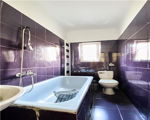 Apartament 4 camere in vila, S110 mp, 2 bai + parcare, Gruia,  str. Mecanicilor