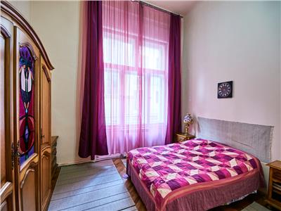 Apartament 4 camere, str. Universitatii, zona Ultracentrala