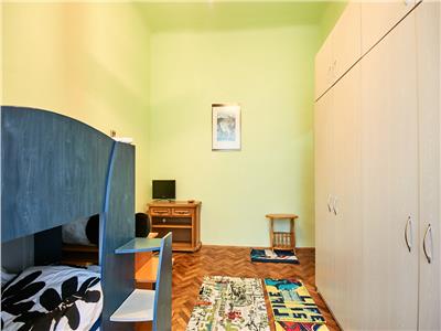 Apartament 4 camere, str. Universitatii, zona Ultracentrala