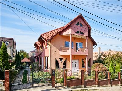 Casa individuala cu piscina Zorilor, 5 camere, 200 mp. utili, teren 540 mp.