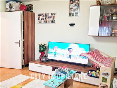 Apartament 3 camere, mobilat, utilat, semidecomandat, Aleea Ciucas.