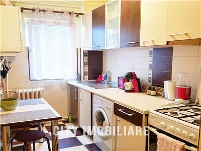 Apartament 3 camere, mobilat, utilat, semidecomandat, Aleea Ciucas.
