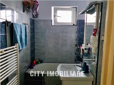 Apartament 3 camere, mobilat, utilat, semidecomandat, Aleea Ciucas.
