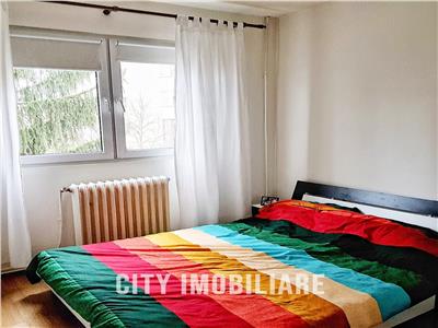 Apartament 3 camere, mobilat, utilat, semidecomandat, Aleea Ciucas.