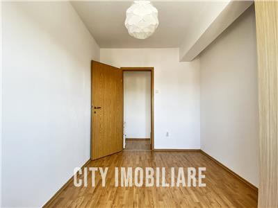 Apartament 4 camere, S102mp + 2 balcoane, parcare, str. Bucuresti