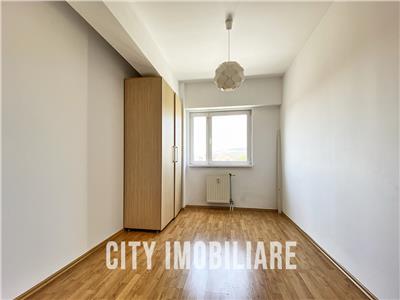 Apartament 4 camere, S100mp + 2 balcoane, str. Bucuresti