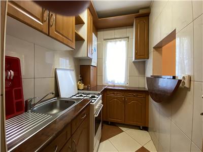 Apartament 3 camre, semidecomandat, mobilat, utilat, Manastur.